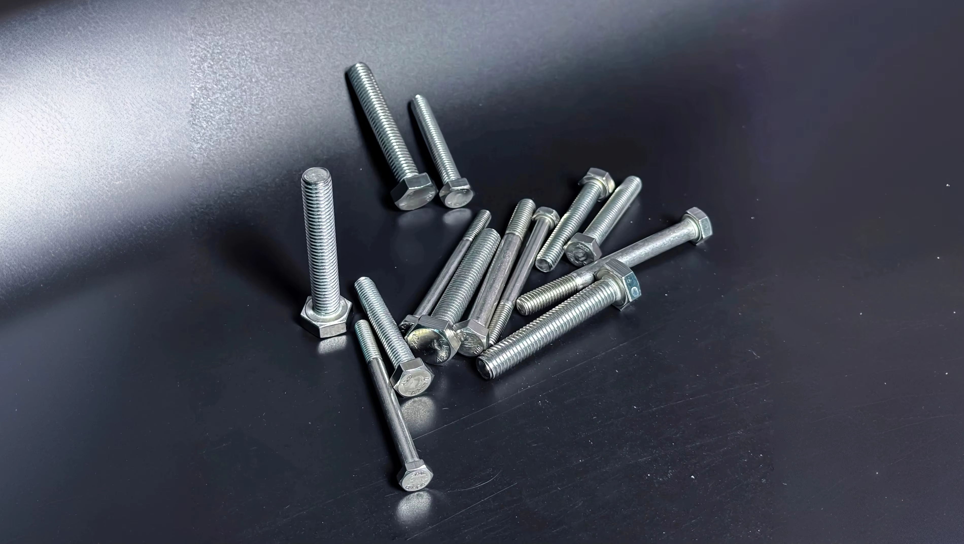 304 and 316 stainless steel fasteners manufacturer